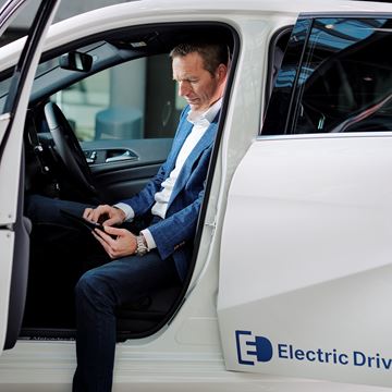 Kees Swildens in electric car