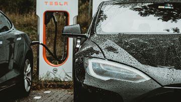Tesla Supercharger-laadpalen open voor andere elektrische auto's