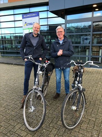 Luc (left) and Thor (right) in front of the Athlon office in Almere