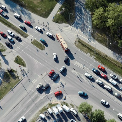 samochody skrzyżowanie ruch uliczny miasto athlon polska leasing 